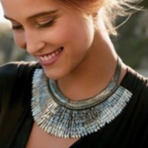 Stella & Dot |💎Limited Edition⚔️SILVER⚔️Pegasus Power Bib Necklace RareR… - Picture 11 of 17